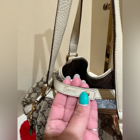 Authentic Gucci Abbey GG Brown Canvas White Leather Handbag - Picture 7 of 15